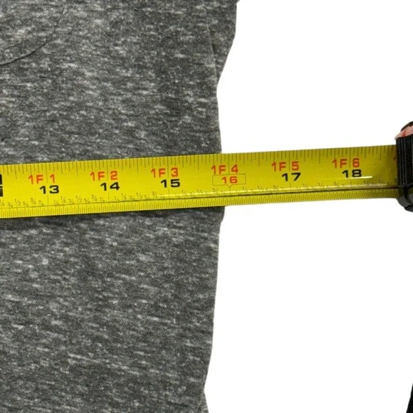 Hollister size XL gray colored tank top in great condition. V-neck style shirt. - Picture 5 of 8